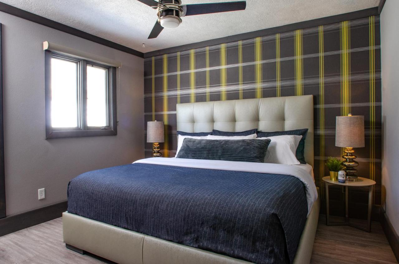 Vintage Block Inn & Suites Okoboji Esterno foto
